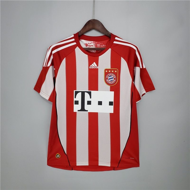 Bayern Munich White and Red Retro Home Shirt 2010 11 AREA10