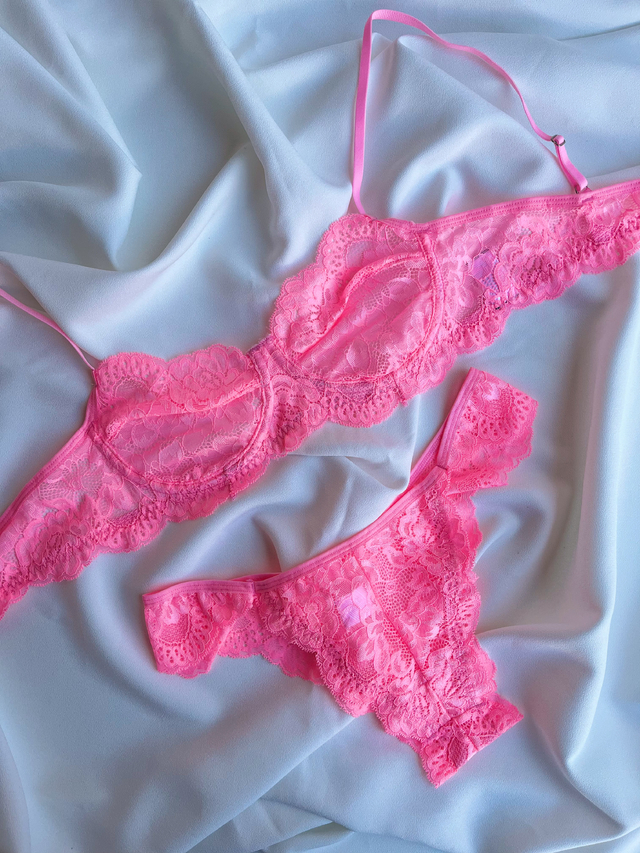 conjunto de lingerie rosa