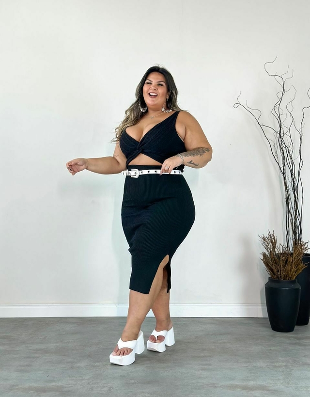 Cropped e saia 2024 midi plus size