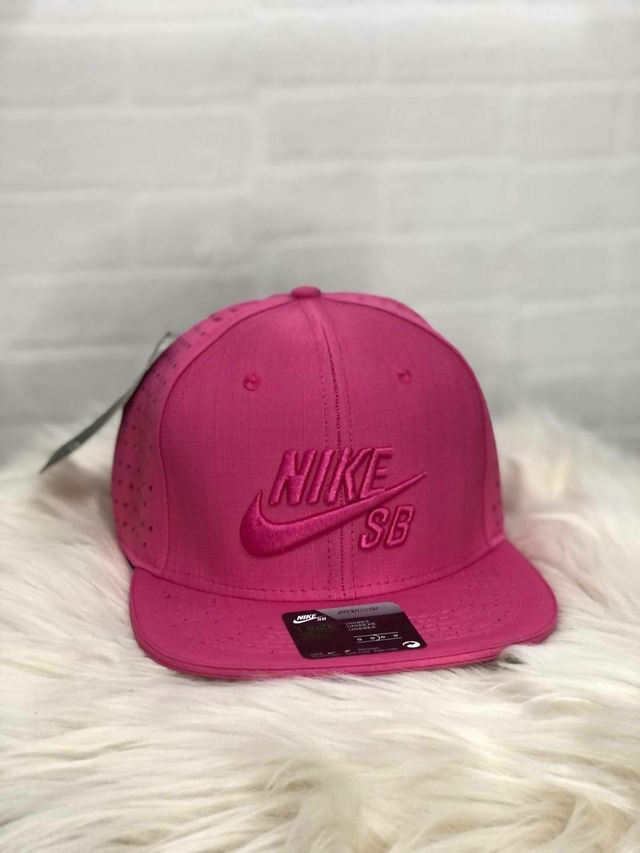 GORRA NIKE SB FUCSIA