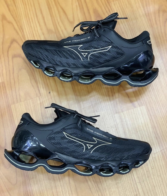 Mizuno pro 4 preto e amarelo hot sale