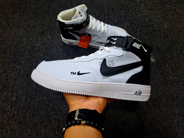 NIKE AIR FORCE BOTITA BLANCA C CHAPITAS EN CORDONES