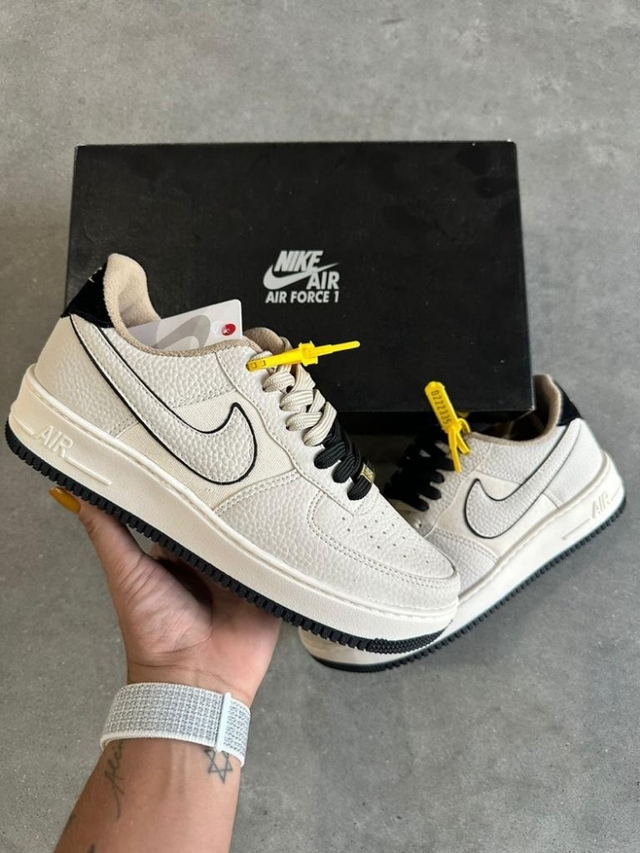 NIKE AIR FORCE CUERO PREMIUM Comprar en Ramia