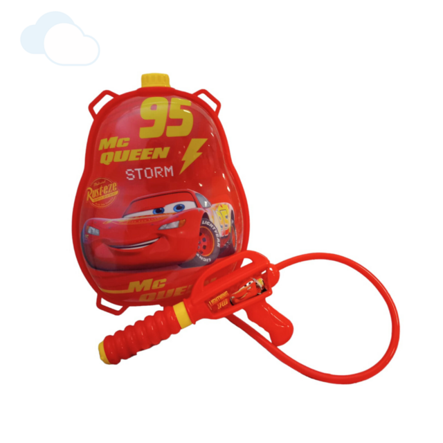 Rayo mcqueen en el agua sale