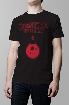 Remera negra Stranger Things hombre