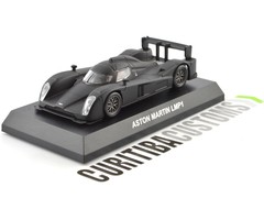 Kyosho 1:64 Aston Martin LMP1 - Preto Fosco (Karuwaza)