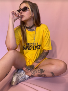 (Ungendered) Remera Lynch Amarillo en internet