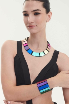 Collar Rainbow Round en internet