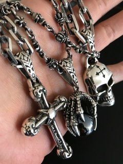 Dije CALAVERA CAOS - tienda online