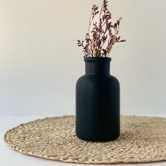 Florero Almendra Negro de Ceramica Bajo. - comprar online