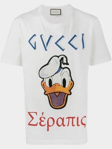 Camiseta com Pato Donald Bordado Inspirado Gucci.