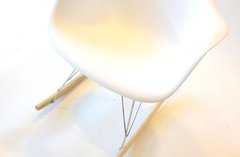 Sillón Mecedor Eames Blanco - tienda online