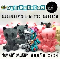 Riot Cat Art Toy - comprar online