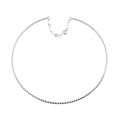 colar modelo choker rígido torcido em prata 925