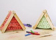 Juguete de madera y crochet, carpa para jugar