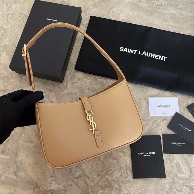 Bolsa tote Le 5 a 7 com placa monogramada Saint Laurent