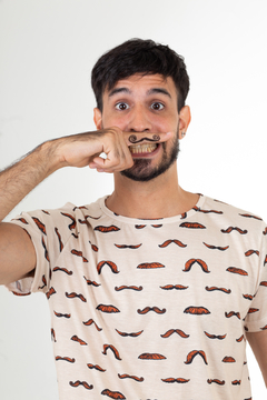 Moustache T-Shirt - comprar online