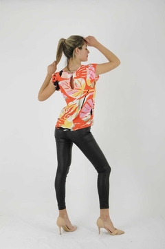 Blusa de fibrana estampada - comprar online