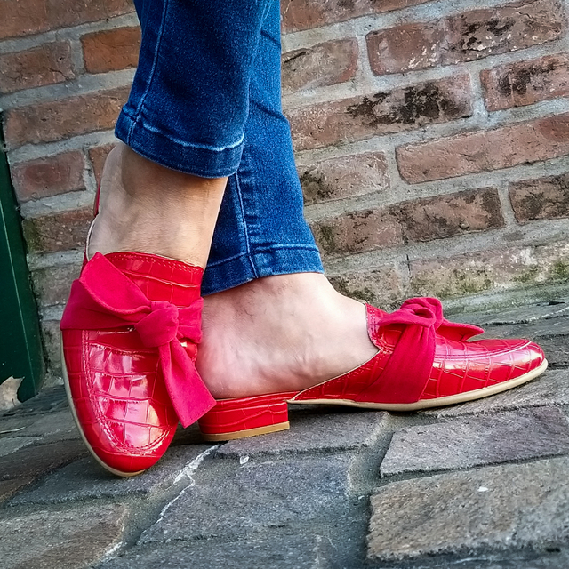 Mules rojos sale