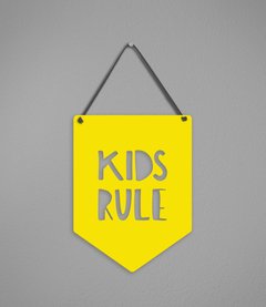 Plaquinha Kids Rule em Acrílico na internet