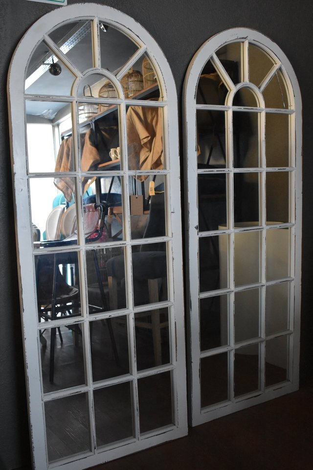 Ventana decorativa con 2 puertas y con espejo de madera de cerezo (Vendido)
