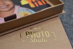 Kit com 30 caixas para pen drive e fotos 10x15 Kraft Dourado - Caixas e Brindes