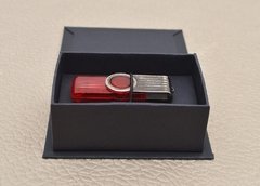 Kit com 30 Caixas de Pen Drive Verniz na internet