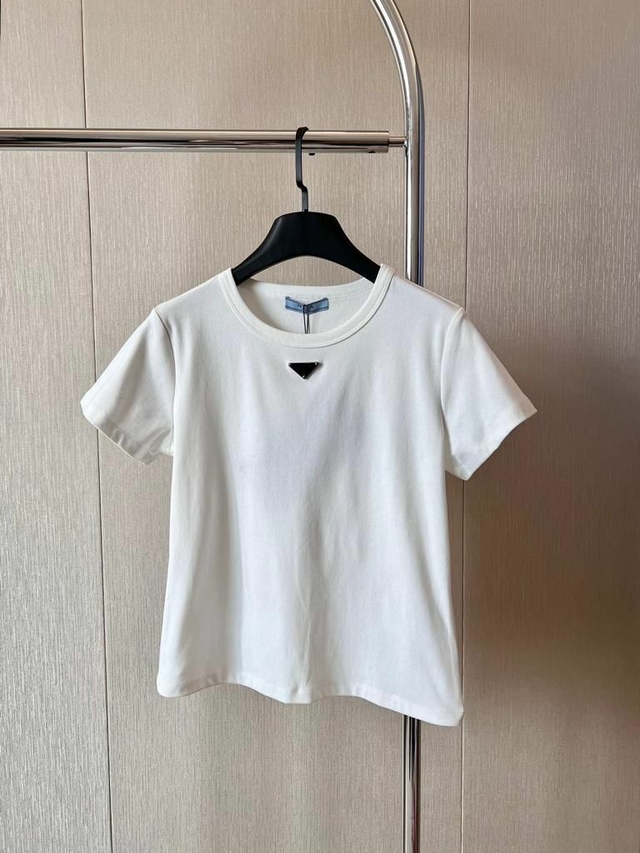 Camiseta Prada Branca Feminina - Bolsas e Grife
