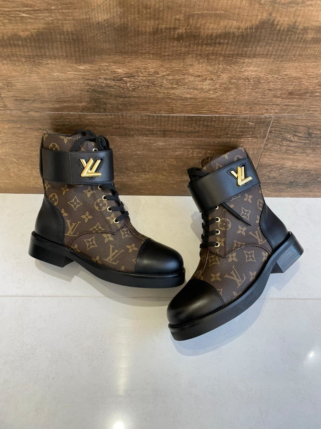 Louis Vuitton Bota em Canvas LV