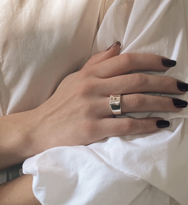 Anillo Sello Inicial Comprar en Pinup Joyas