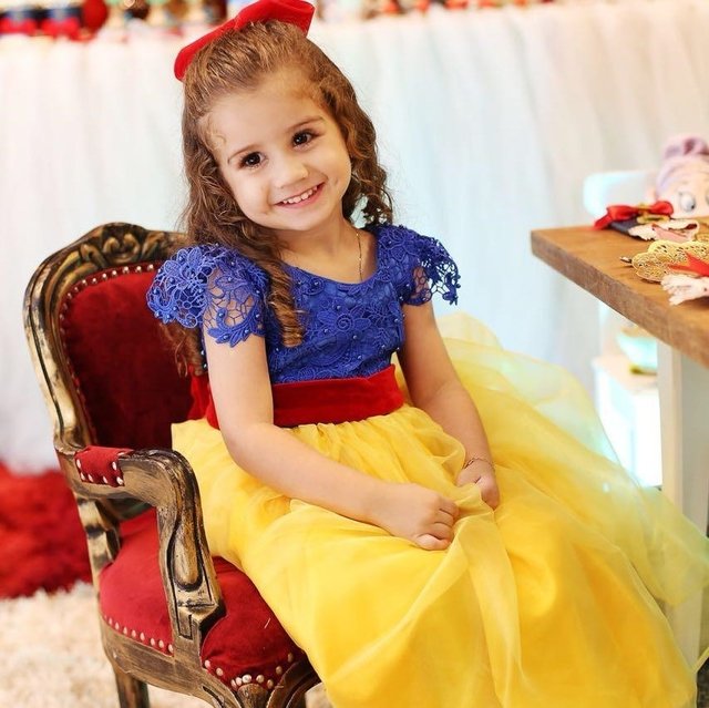 VESTIDO INSPIRA O BRANCA DE NEVE LELE PETIT