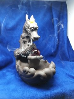 Incensário dragão cascata de fumaça com bola + 30 incensos cone na internet