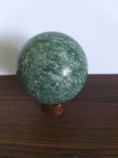 Esfera de jade verde 5,5cm com suporte - 240g - no stress na internet
