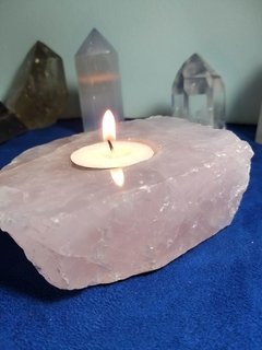 Imagem do Porta-velas de quartzo rosa bruto com orgonite 658g- amor
