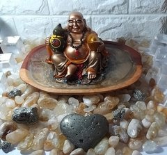 Buda da alegria sentado na gamela com orgonite - Prosperidade - Orgonites e loja de artigos esotéricos