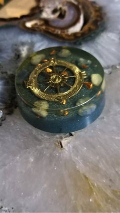 Orgonite de bolso bússola - paz - comprar online