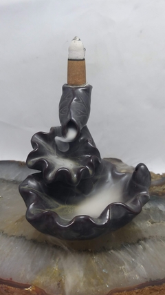 Incensário cascata folhas - cerâmica - 9cm na internet