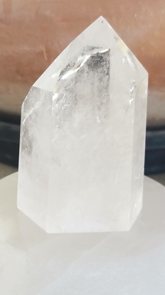 Ponta cristal de quartzo gerador com arco-íris - 6,3cm - 172g - purificador de ambientes - comprar online