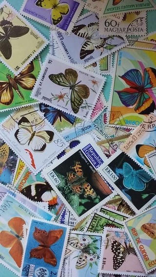 Colección Universal de 100 estampillas del tema MARIPOSAS