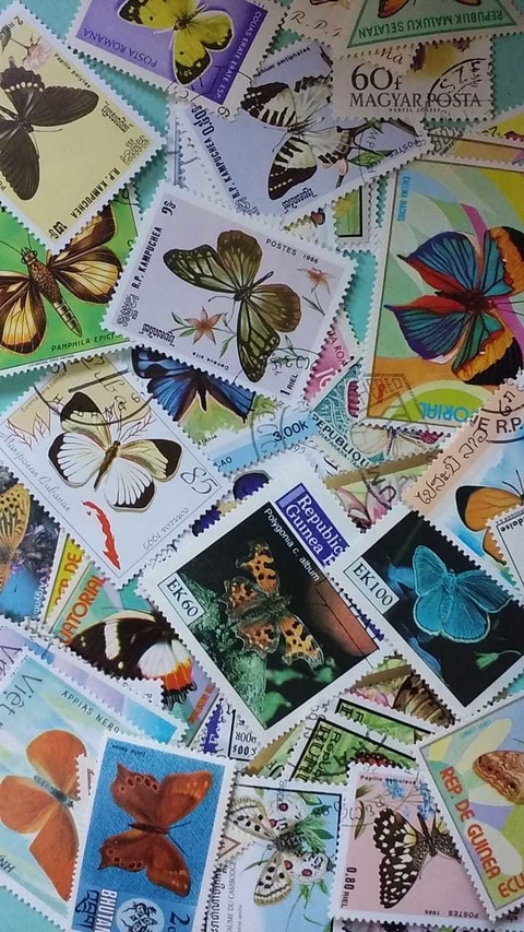 Colección Universal de 200 estampillas del tema MARIPOSAS