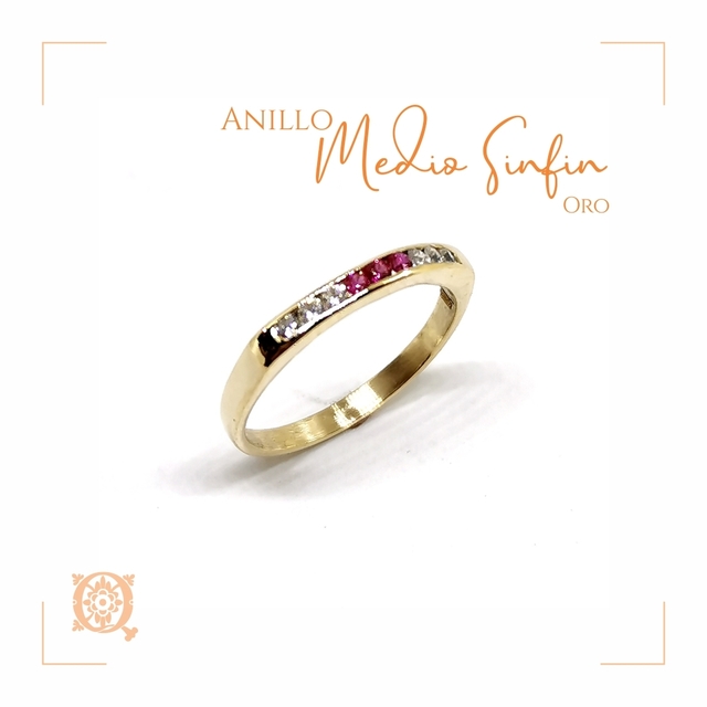 Anillo Medio Sinfin en pared Quimbaya Orfebrer a