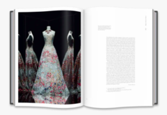 Imagen de CHRISTIAN DIOR: DESIGNER OF DREAMS - Thames & Hudson