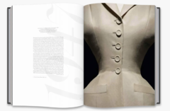 CHRISTIAN DIOR: DESIGNER OF DREAMS - Thames & Hudson - comprar online