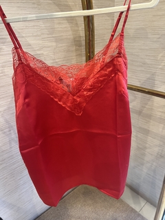 TOP RAFAELA SEDA Y PUNTILLA ROJO