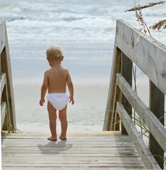 Traje de Baño Para El Agua Con Pañal Integrado Blanco GreenSprouts - comprar online