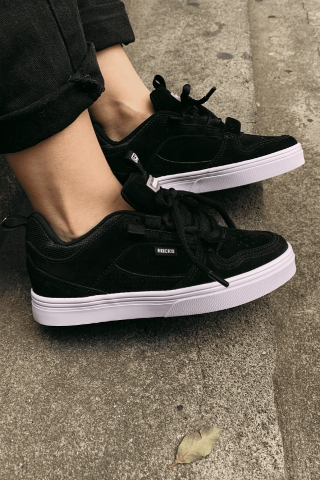 Tenis hock preto sales