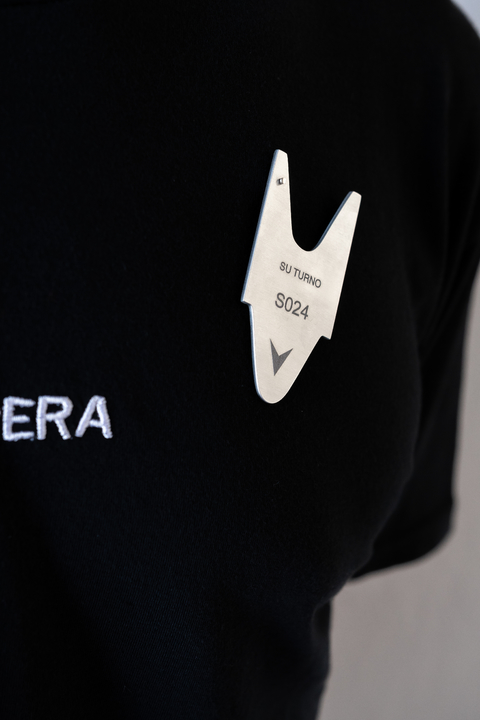 Remera Nº Insignia - tienda online