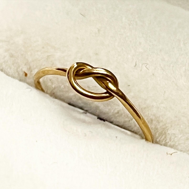 ANILLO HILO NUDO EN ORO 18K SK927