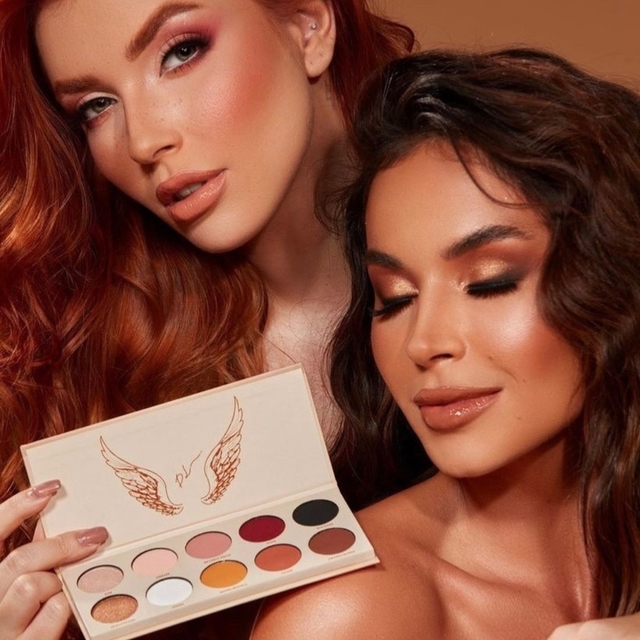 Catharine Hill - Paleta de Sombras Los Angeles by Pri Lessa 10 Colores