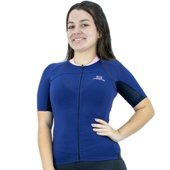 Camisa de Ciclismo Feminina Márcio May Race Marinho/Tulipa Rosa Foto com Modelo Frente